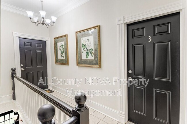Foto del edificio - 8753 Signal Hill Rd