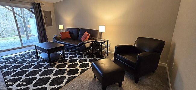 Foto del edificio - 14423 Hamletville St