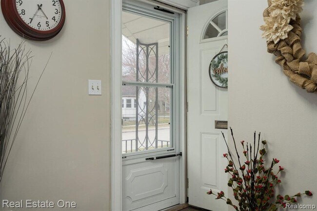 Foto del edificio - 23128 Olmstead St