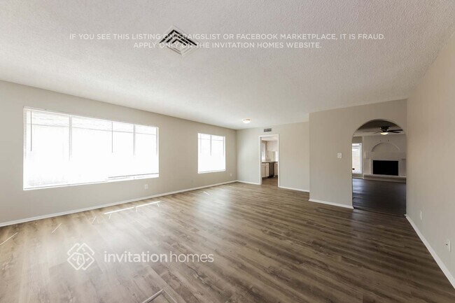 Building Photo - 4427 W Morrow Dr