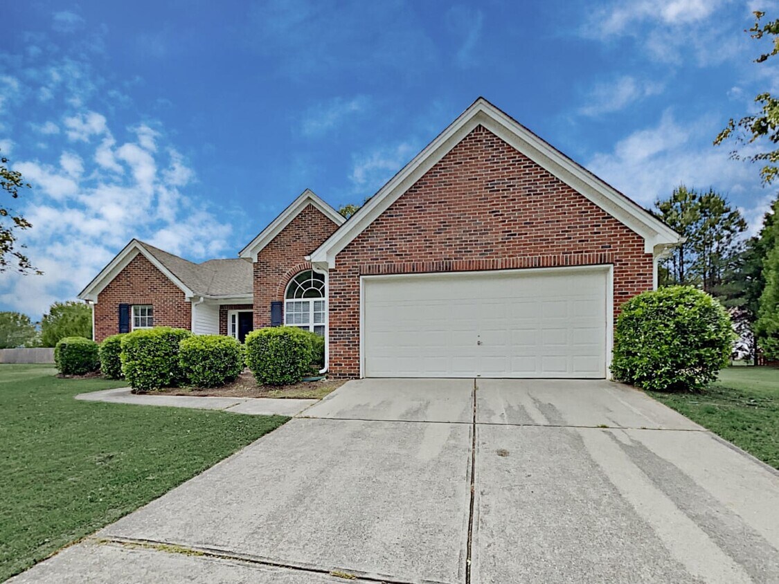 3558 Bluff Creek Dr House Rental in Buford, GA