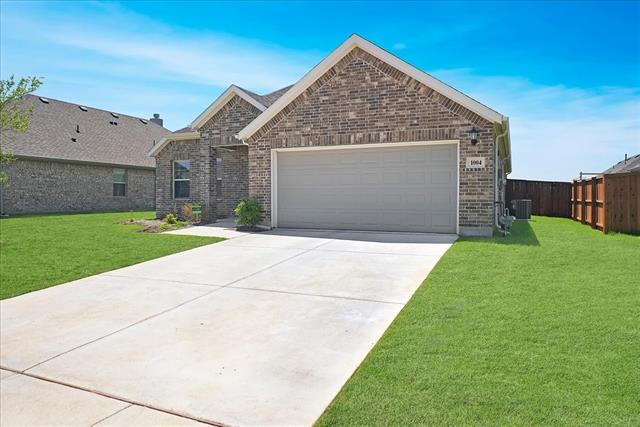 Foto del edificio - 1004 Pineview Ln