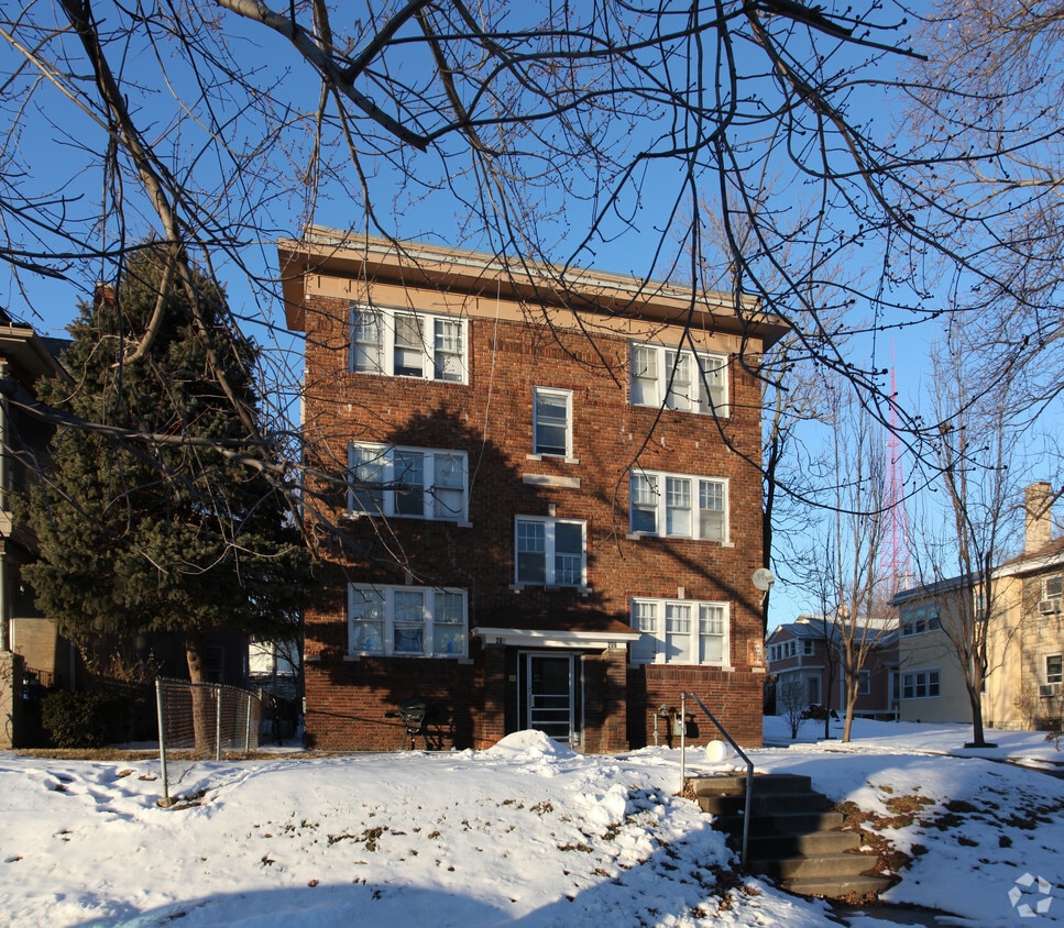 Building Photo - 206-208 W 34th St