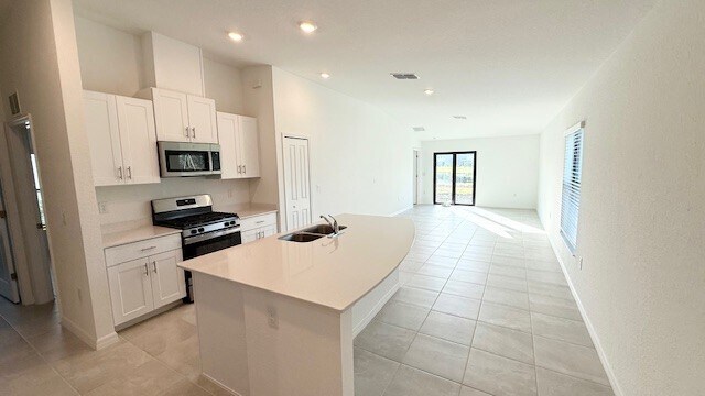 Building Photo - 9069 Tequila Sunrise Dr