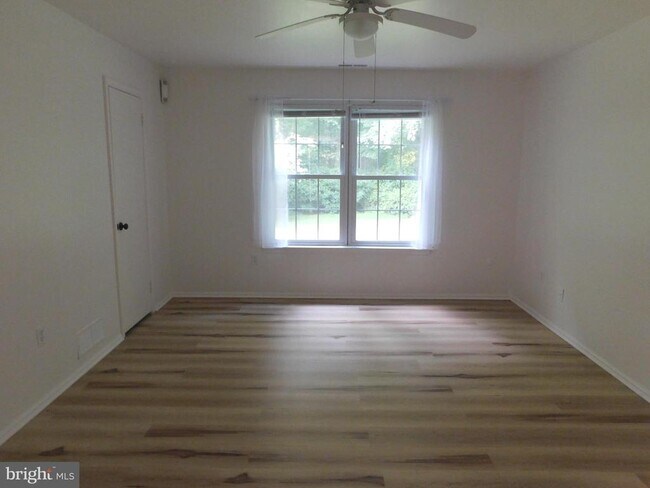 Building Photo - 87A W Bluebell Ln