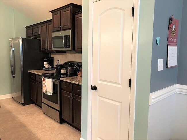 Foto del edificio - 4068 Pullman Cir
