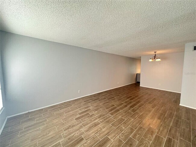 Building Photo - 2256 Philippine Dr