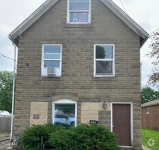 Building Photo - 143 Harris St