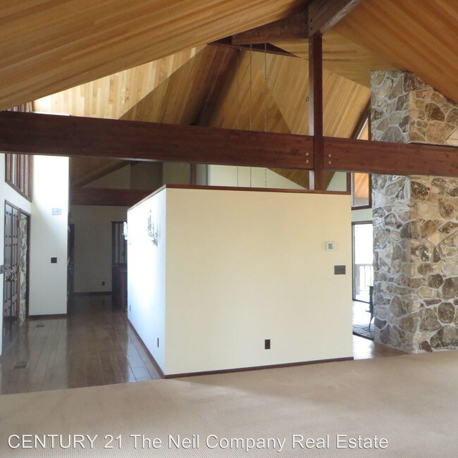 Building Photo - 4 br, 3 bath House - 780 SE Summit Dr