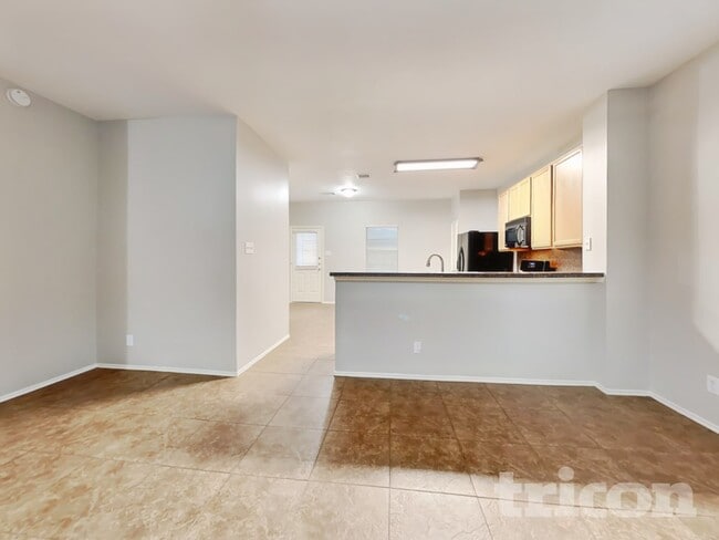 Building Photo - 130 Sacajewa Dr