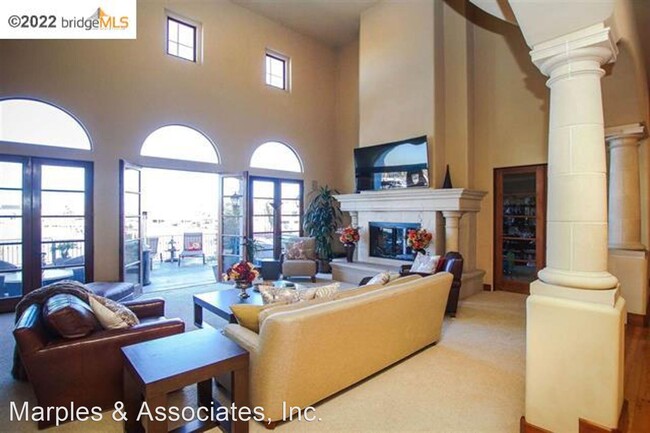 Building Photo - 4 br, 3 bath House - 3989 Bolinas Place