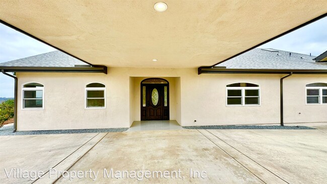 Foto del edificio - 5 br, 4.5 bath House - 908 Canyon Heights ...