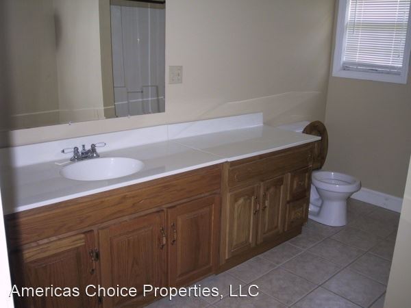 Building Photo - 2 br, 2 bath House - 1731 Pembrook Dr