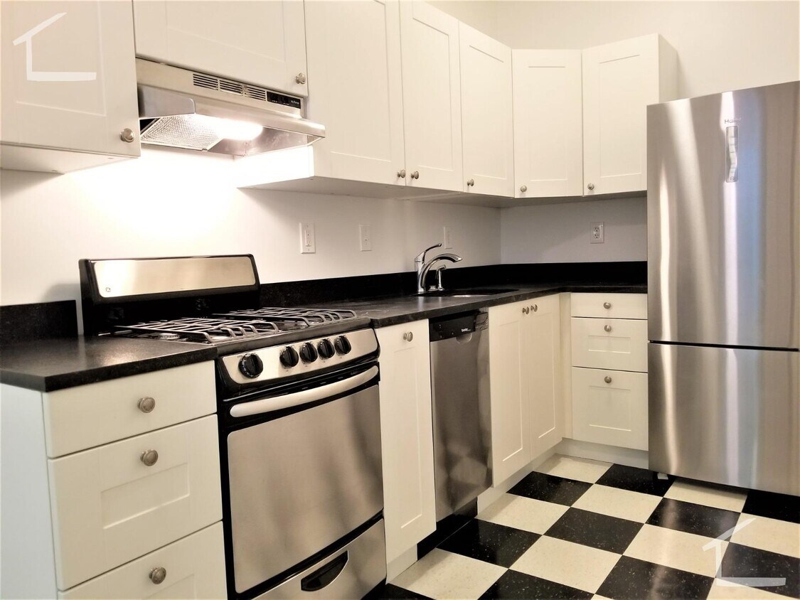 Foto principal - 120 Brainerd Rd