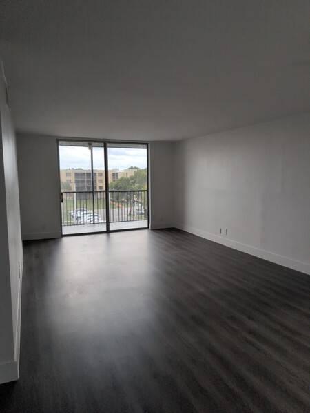 Foto del edificio - 2.0 bedroom in Lauderdale Lakes Florida 33311