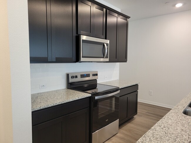 Building Photo - 1850 Settlers Glen Dr