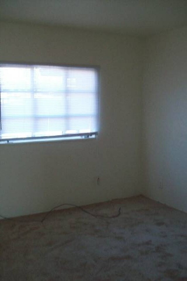 Building Photo - 1104 S Bonnie Ln