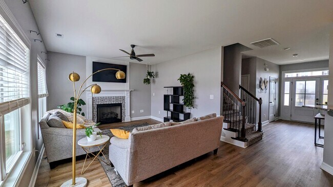 Habitación familiar con ángulo adicional - 1601 Redbud Ct