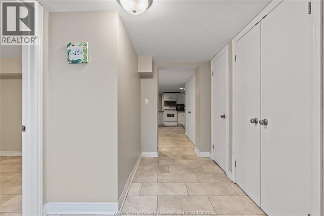 Building Photo - 282 ROSSINI LOWER