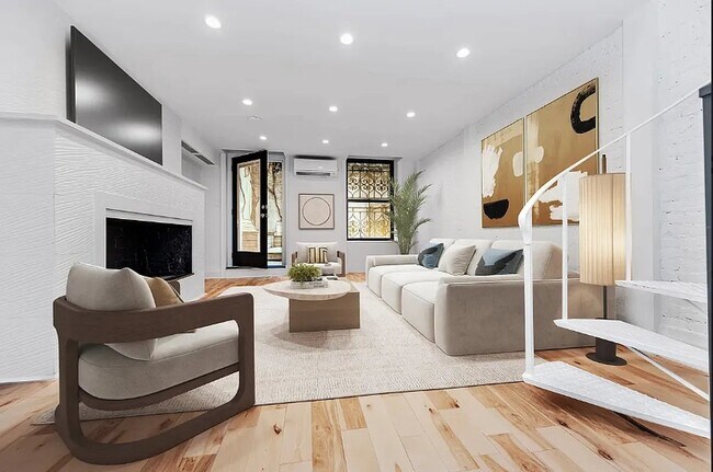 Foto del edificio - 404 W 22nd St