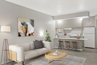 Building Photo - Alturas Eleventh