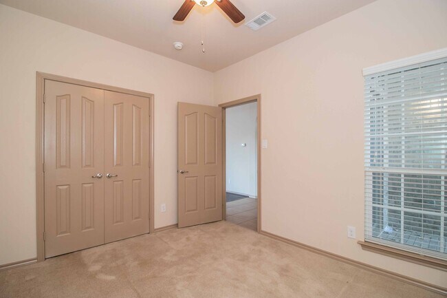 Foto del edificio - COMING SOON! Corner lot home in a quiet cul-de-sac in the heart of Burleson!