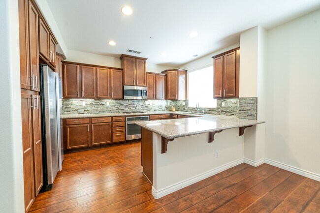 Foto del edificio - 8022 City View Pl