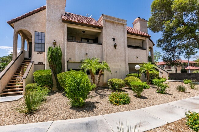 Foto del edificio - 2nd Floor Condo Near UNLV