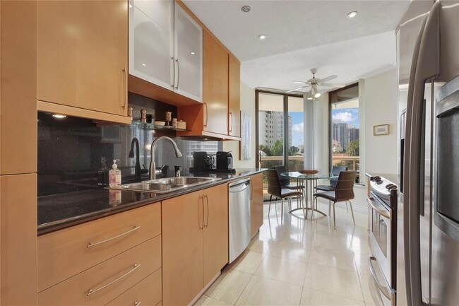 Photo - 20191 E Country Club Dr Apartment