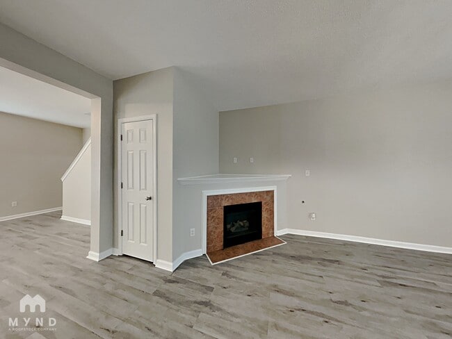 Building Photo - 4718 Northwood Hills Dr