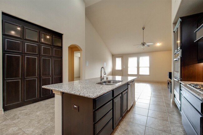 Building Photo - 24111 Valencia Ridge Ln