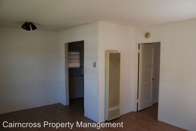 Building Photo - 1057 Turquoise St