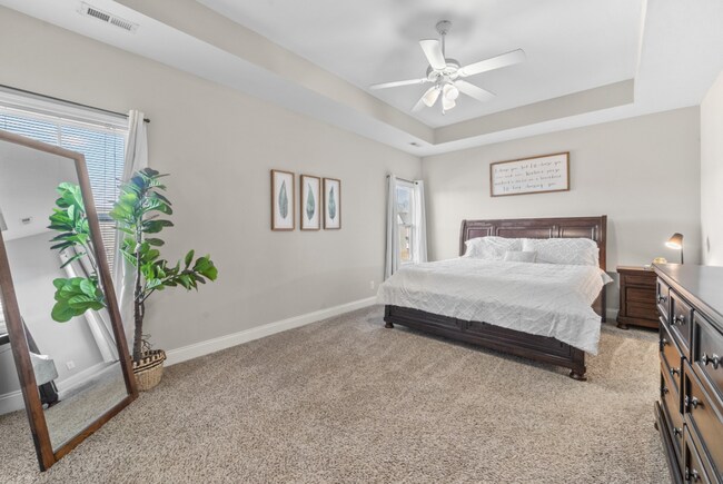 Foto del edificio - Spacious Clarksville Home on Golden Eagle Way | Pet Friendly | Decorative Fireplace | Great Layou...