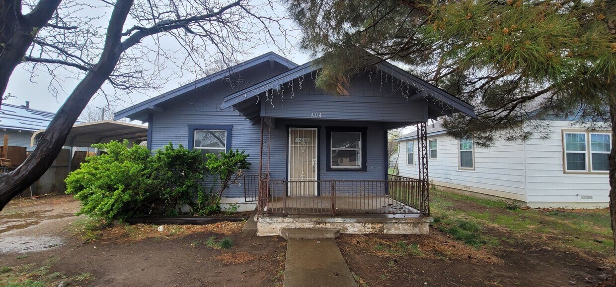 Foto principal - 404 S Alabama St