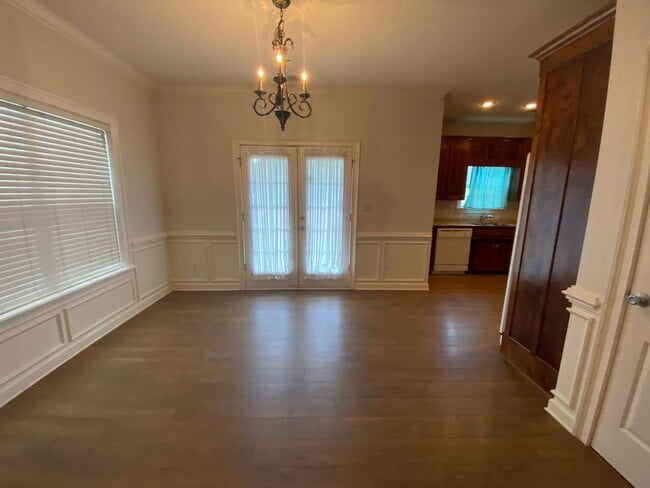 Foto del edificio - 4207 Broughton St