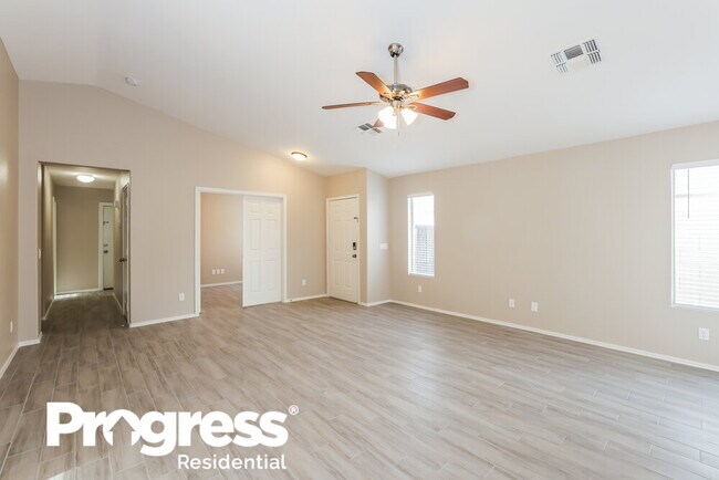 Building Photo - 11418 W Hutton Dr
