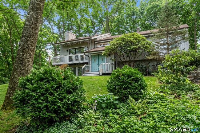 Building Photo - 520 Walnut Tree Hill Rd