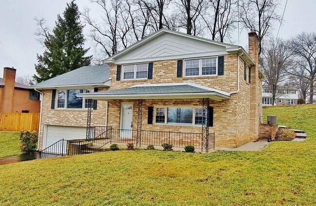 Foto del edificio - 3 Beds / 2-1/2 Bath Single Family Home