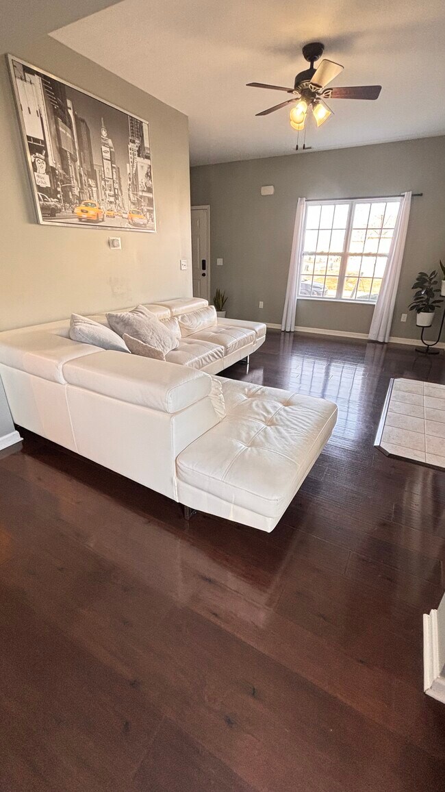 Foto del edificio - 6185 Prairiefire Ave