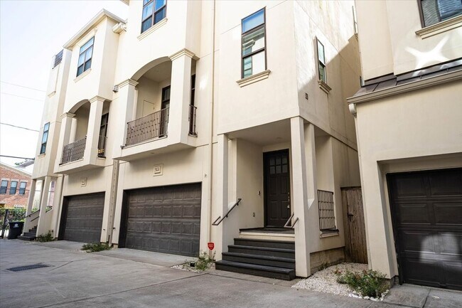 Foto del edificio - 5648 Larkin St