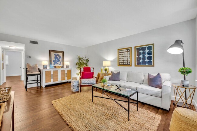 Foto del edificio - Lakefront Community