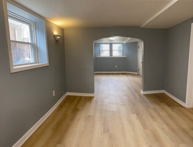 Foto del edificio - 3755 S Winchester Ave