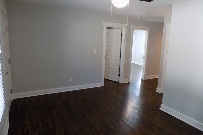 Foto del edificio - Beautifully Renovated Apartment in Wilmore...