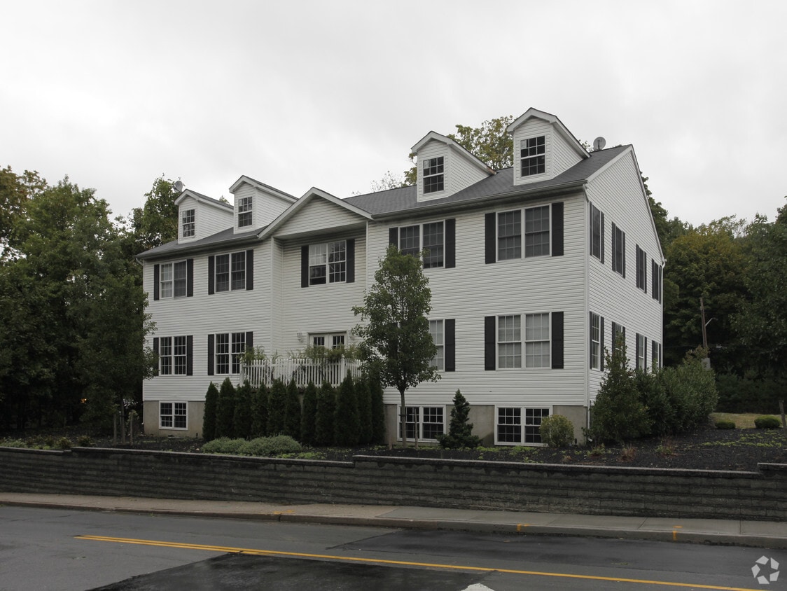 Primary Photo - 1217 Main St