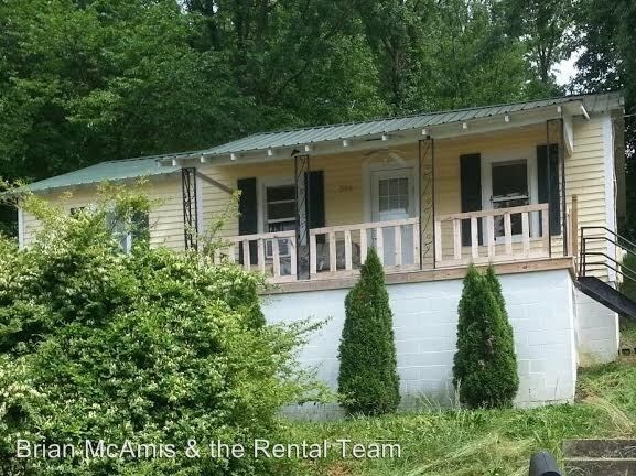 Foto principal - 3 br, 1 bath House - 344 Locust St.