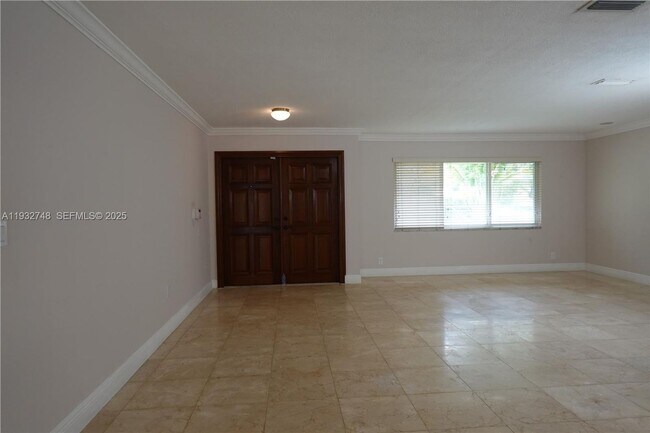 Building Photo - 13220 SW 84th Ave