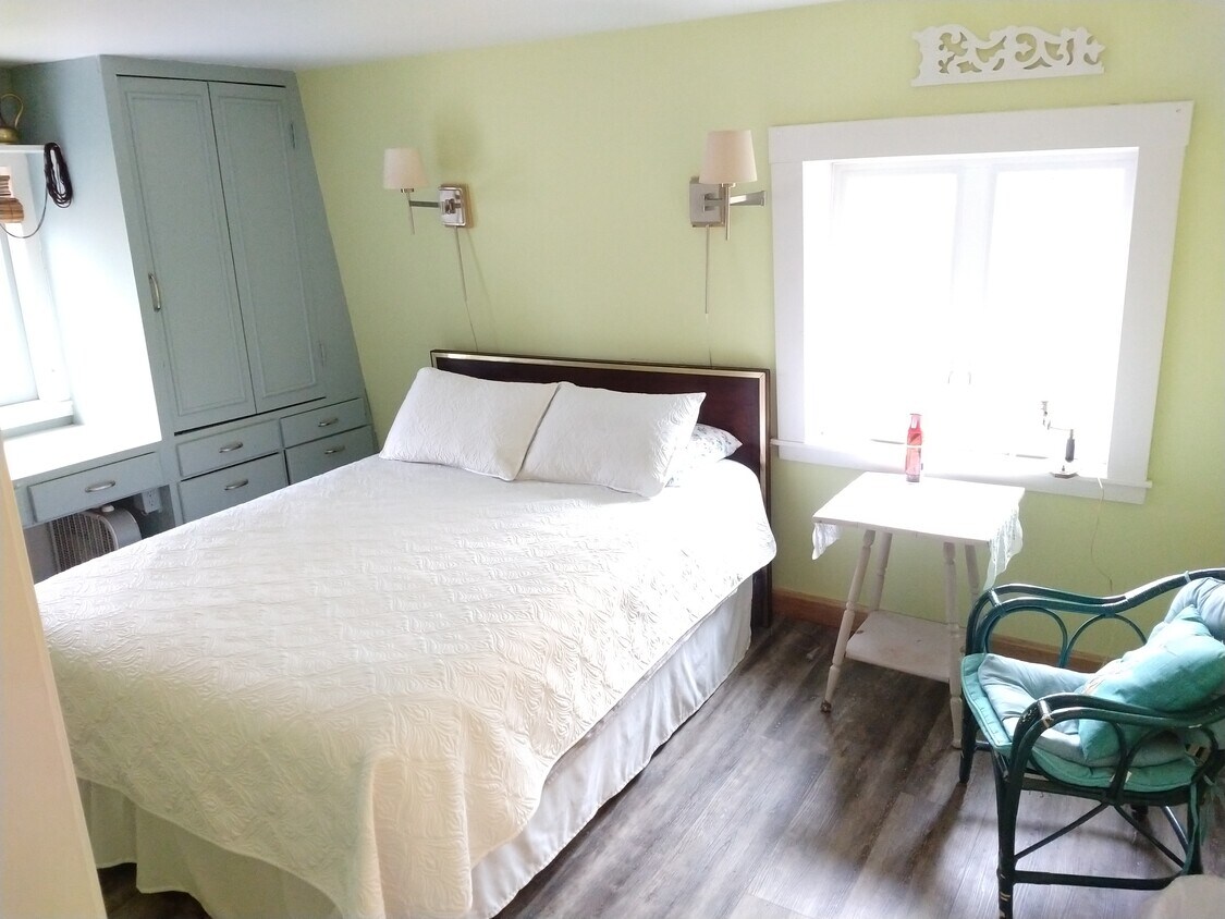 10 Loon Holw Unit 1 Nest 1 Bedroom, Orrington, ME 04474 Apartments