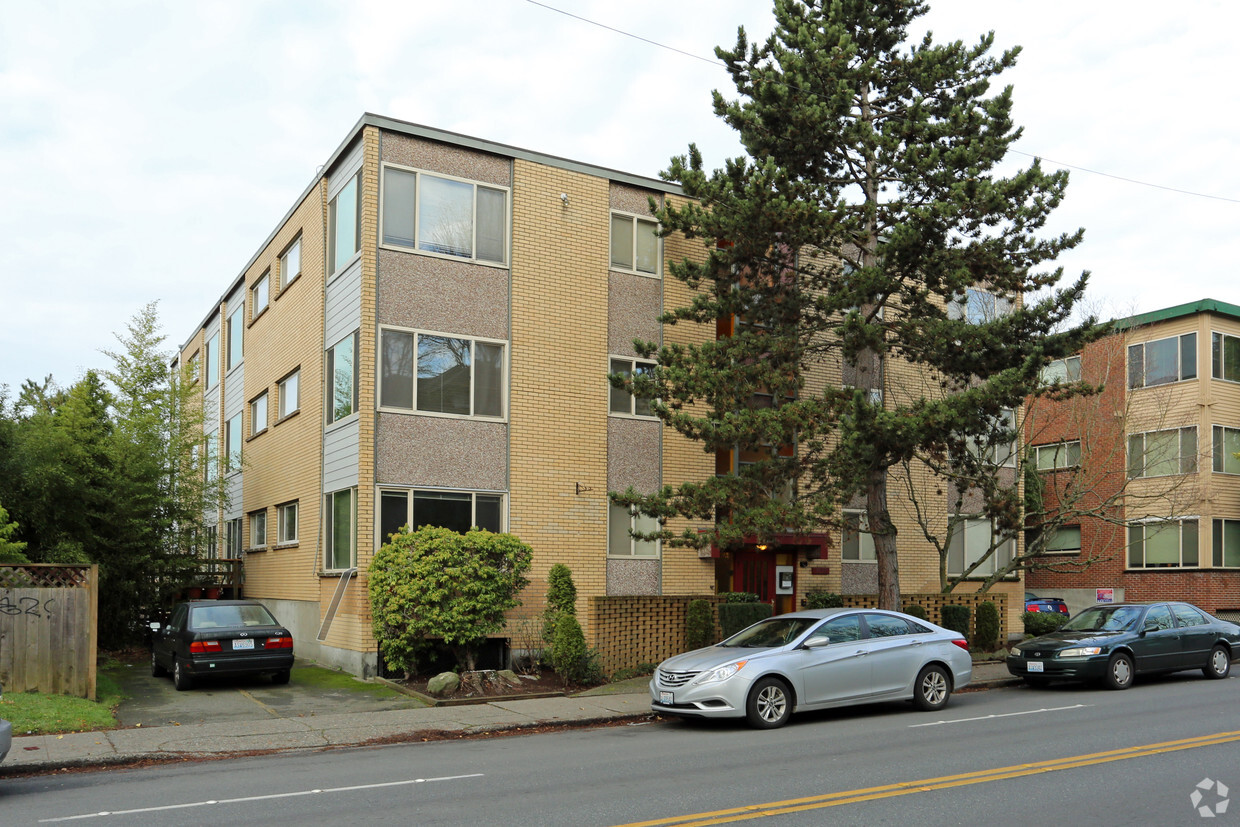 Primary Photo - Mondrian Apartments