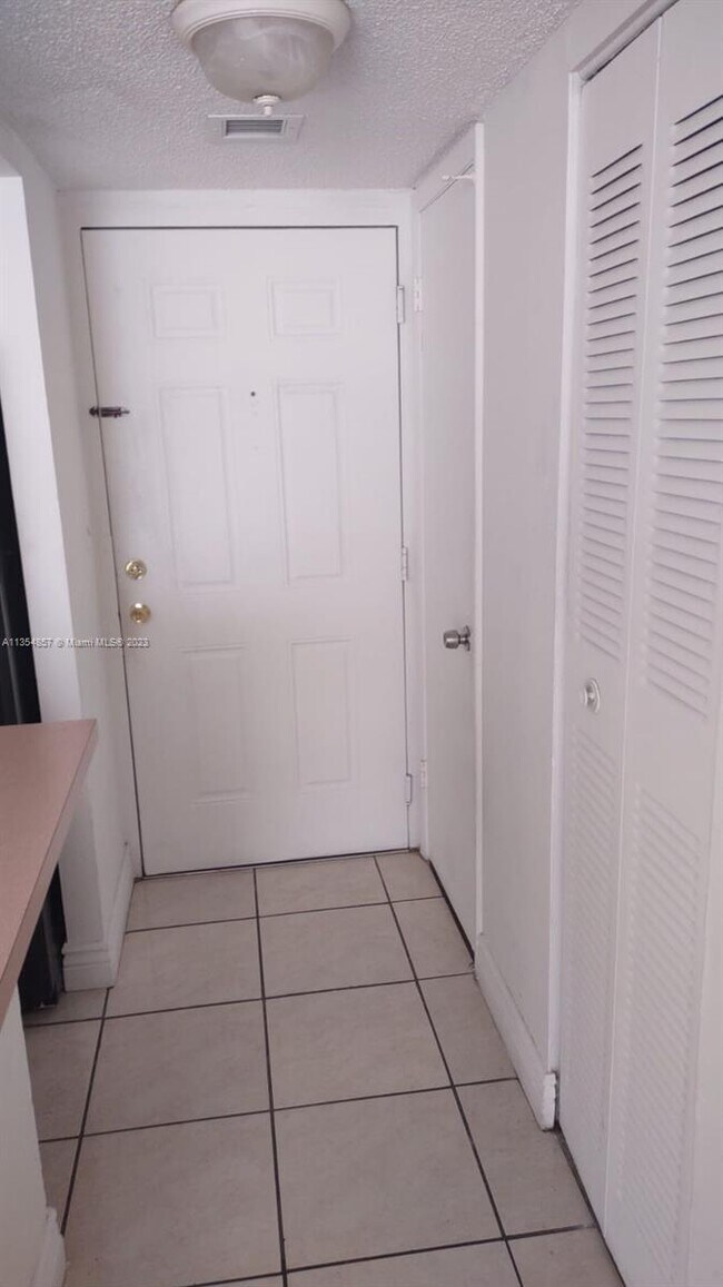 Foto del edificio - 5625 W 20th Ave