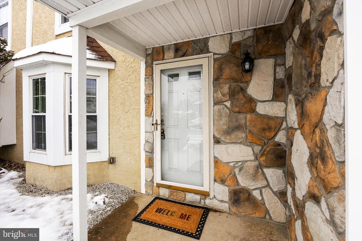 Primary Photo - 24 Fulmar Dr